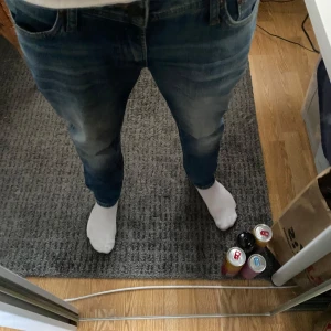 Jack & Jones jeans  - Tjena! Säljer dessa jack n Jones jeans för ett bra pris, hör av er vid frågor och som vanligt kan priset diskuteras! Retail ligger på 600kr 👖📦