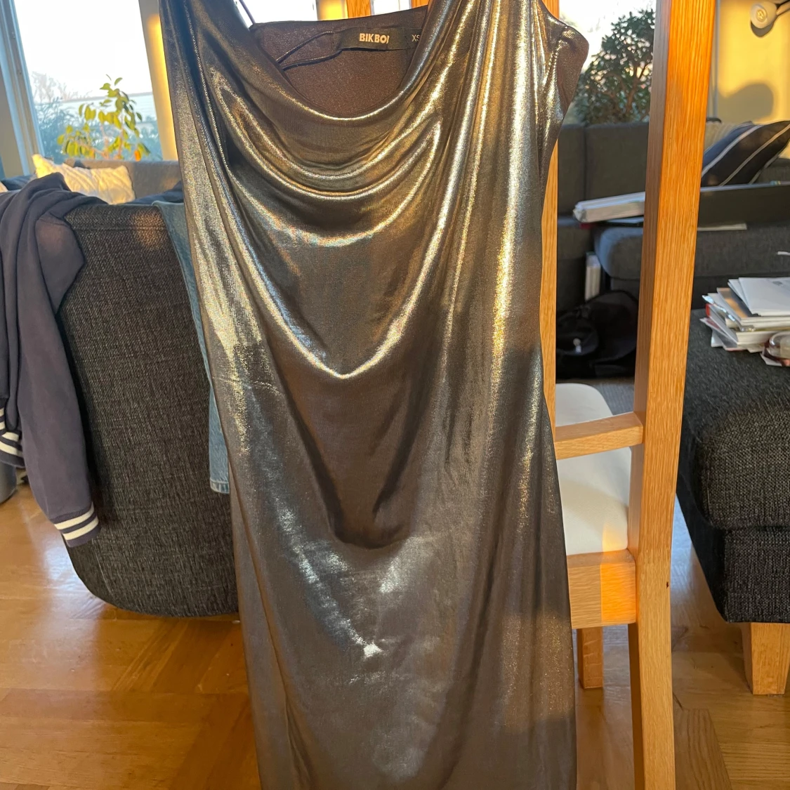 Silverfärgad klänning från Bik Bok