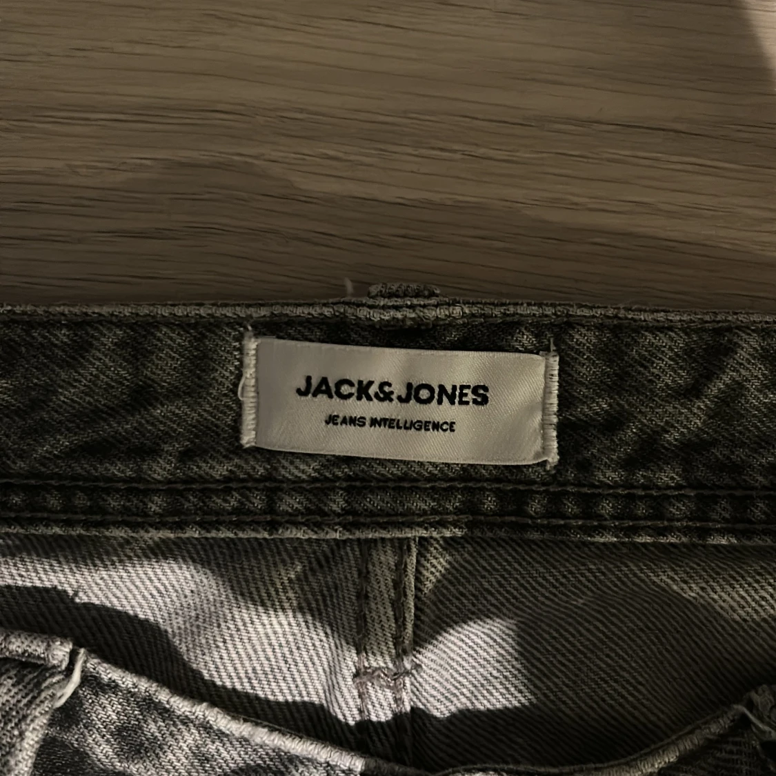 Grå jeans från Jack & Jones - 3