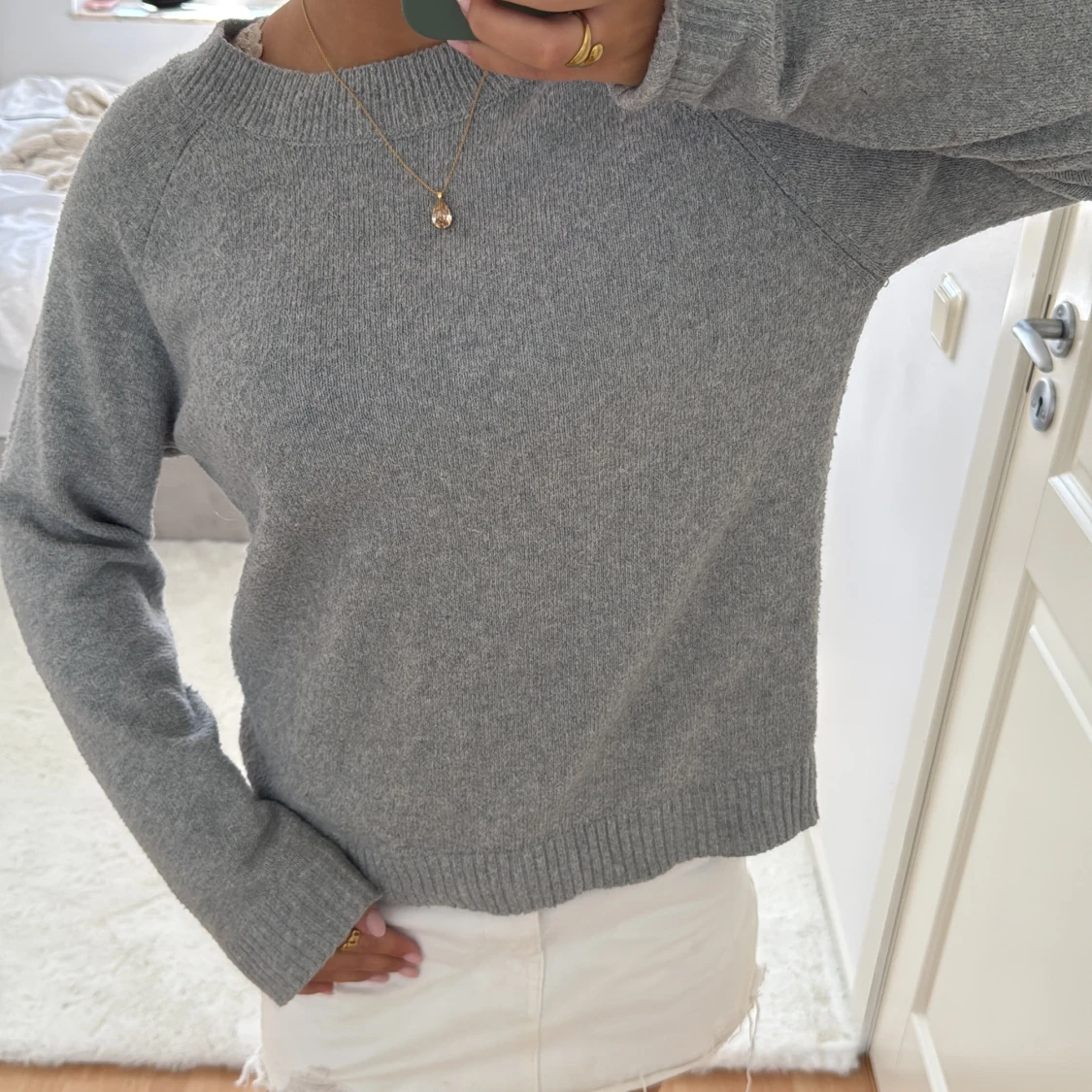 Grå stickad tröja från Vero Moda