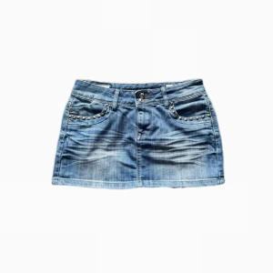 Jeanskjol - Snygg kjol med nitar! 💋<3 midjemåttet =38cm längd = 28cm