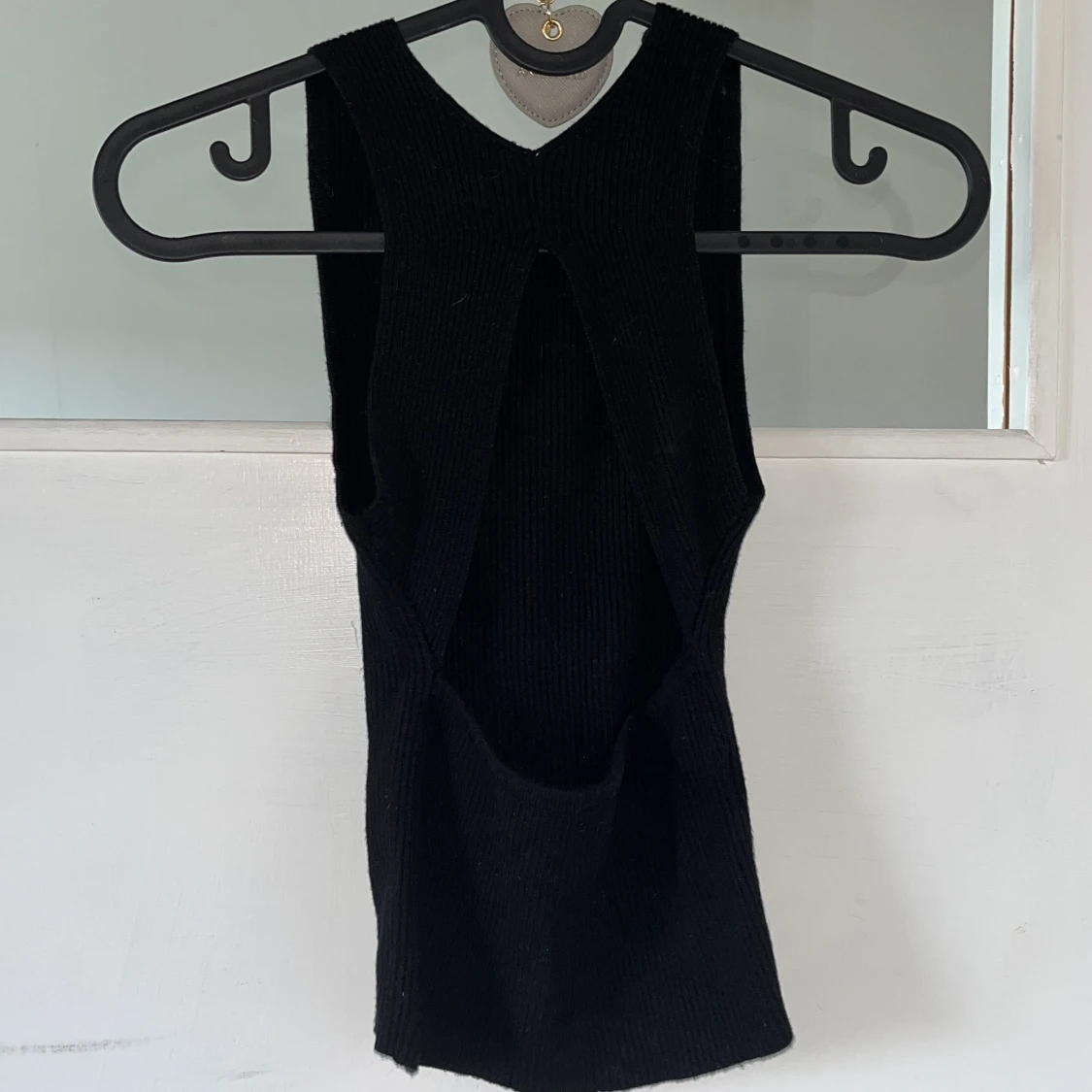 Svart ribbad linnetopp från MNG XS - 1