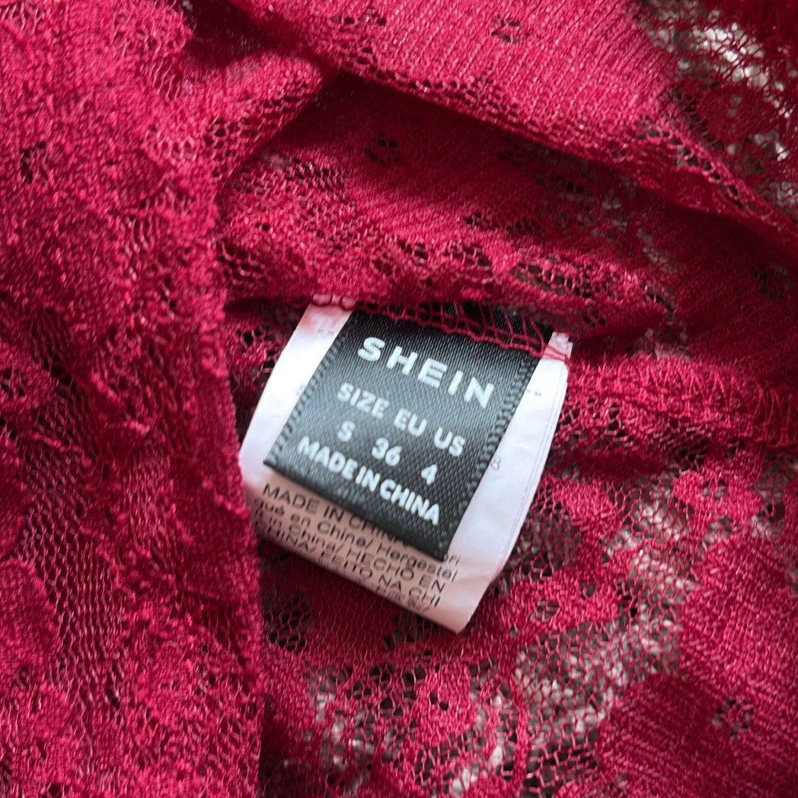 Röd spetsblus från SHEIN - 1