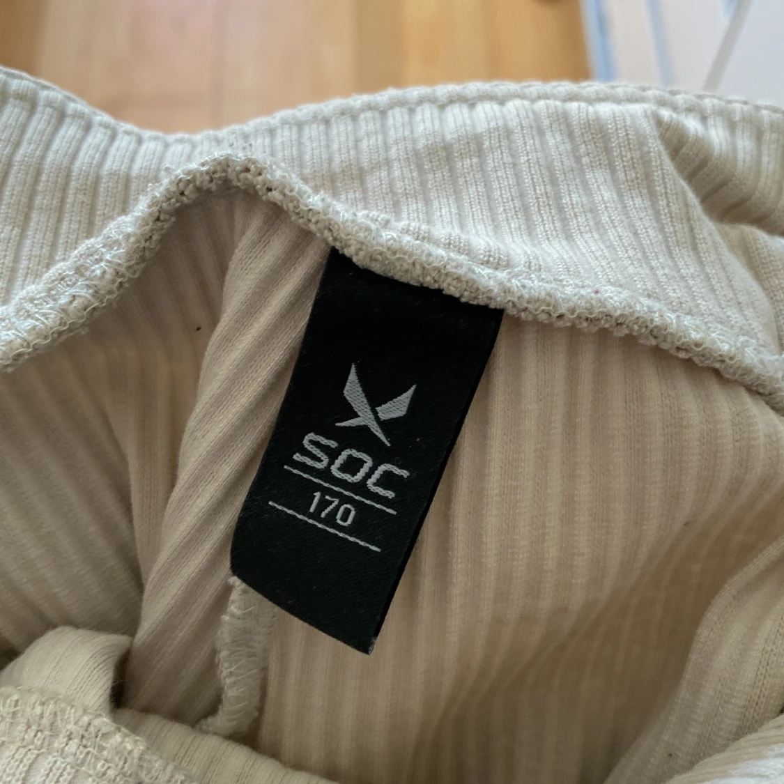 Ribbstickade mjukisbyxor från SOC - 2