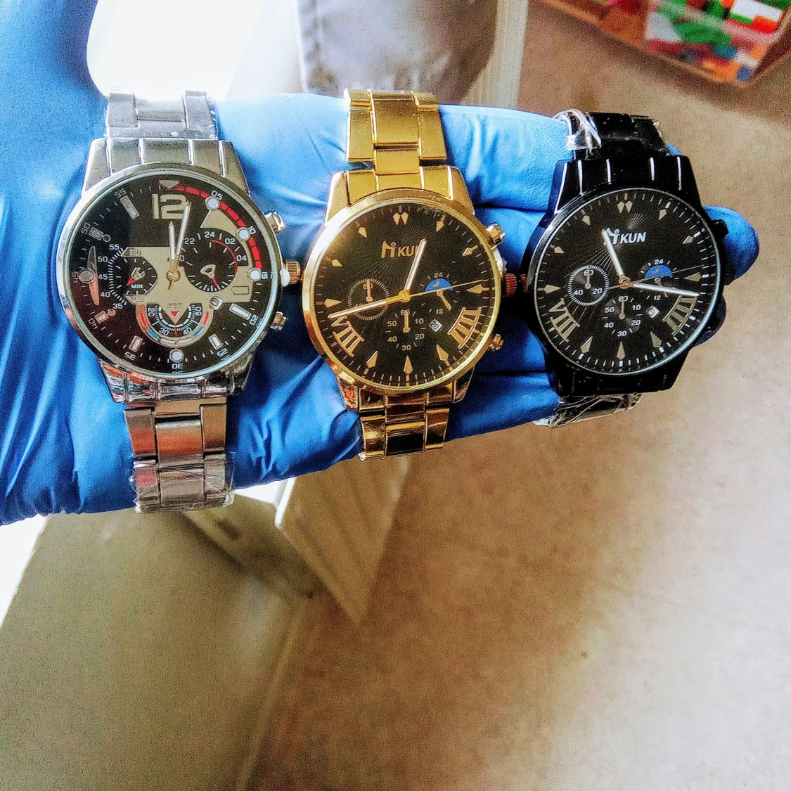 Mix av stilrena armbandsur Hikun