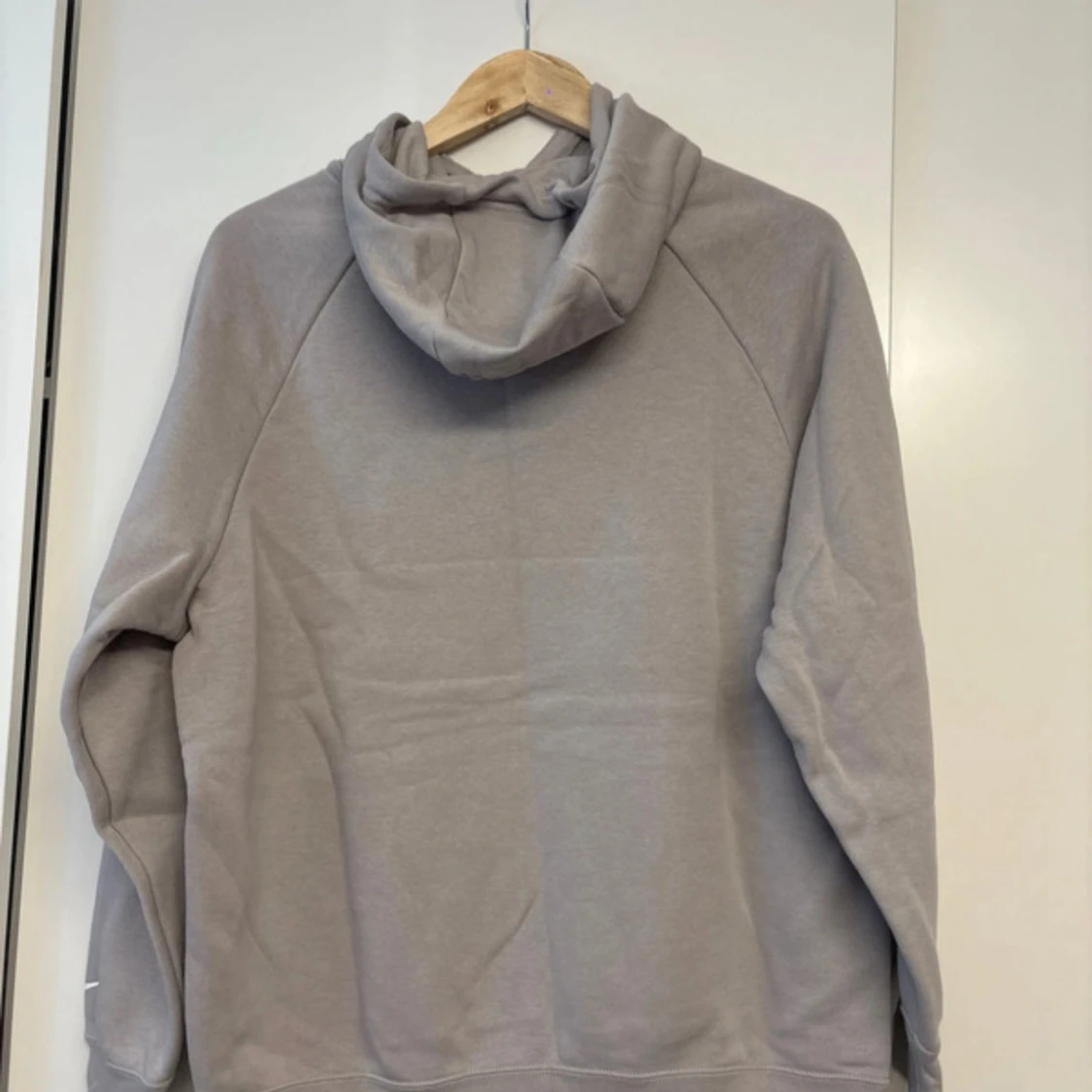 Grå Nike hoodie - 1