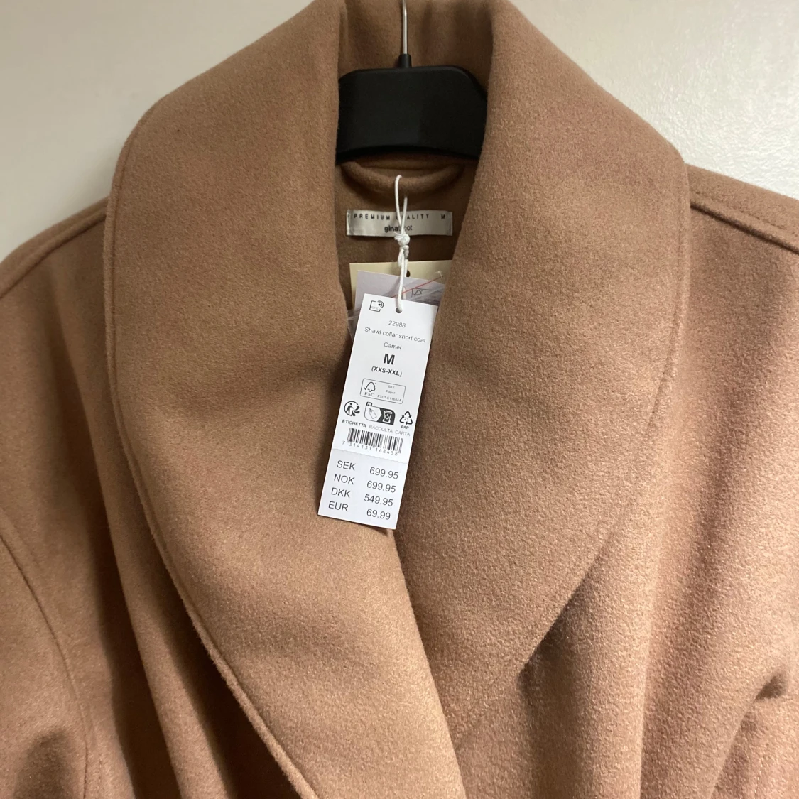 Beige kappa med bälte från Gina Tricot - 3