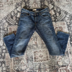 Jack & Jones jeans  - Jack & Jones jeans | Storlek: 28/30 | Skick: Mycket bra | Först till kvarn!