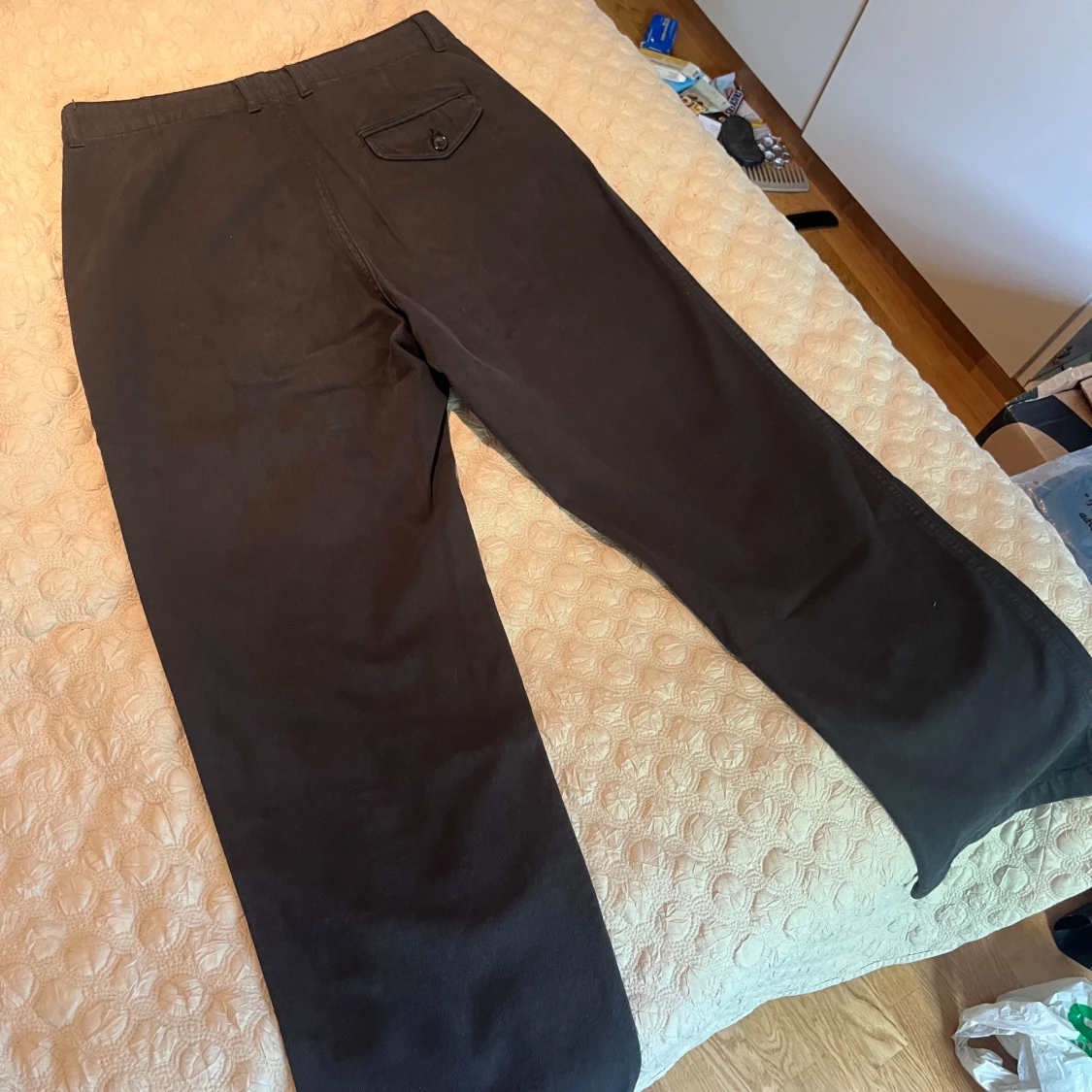 Marinblåa workpants från HOPE Stockholm - 2