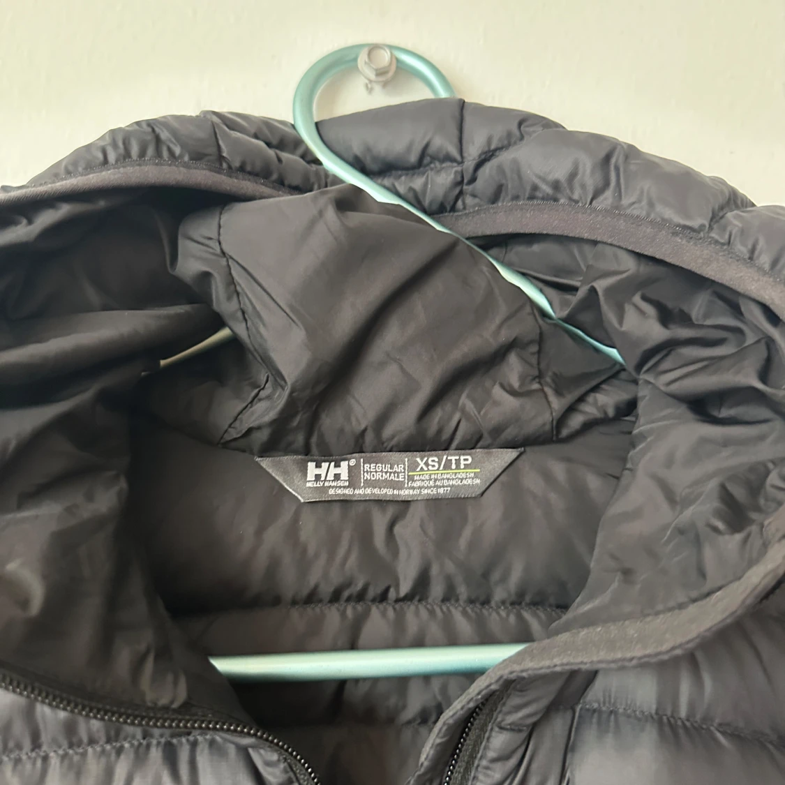 NY Svart lättviksjacka Helly Hansen XS - 3