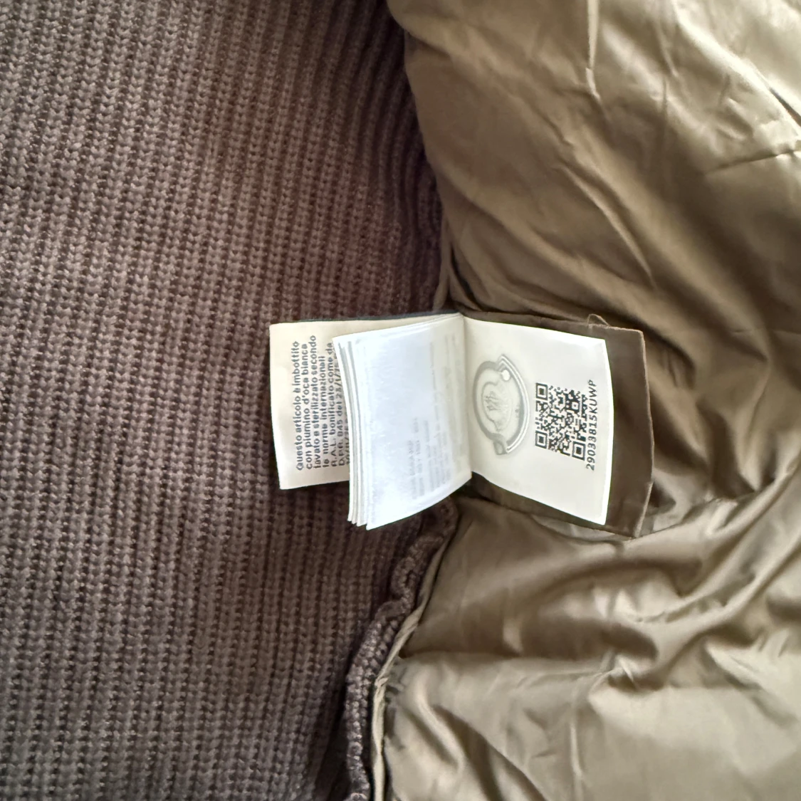 Olivgrön Moncler pufferjacka med huva - 3