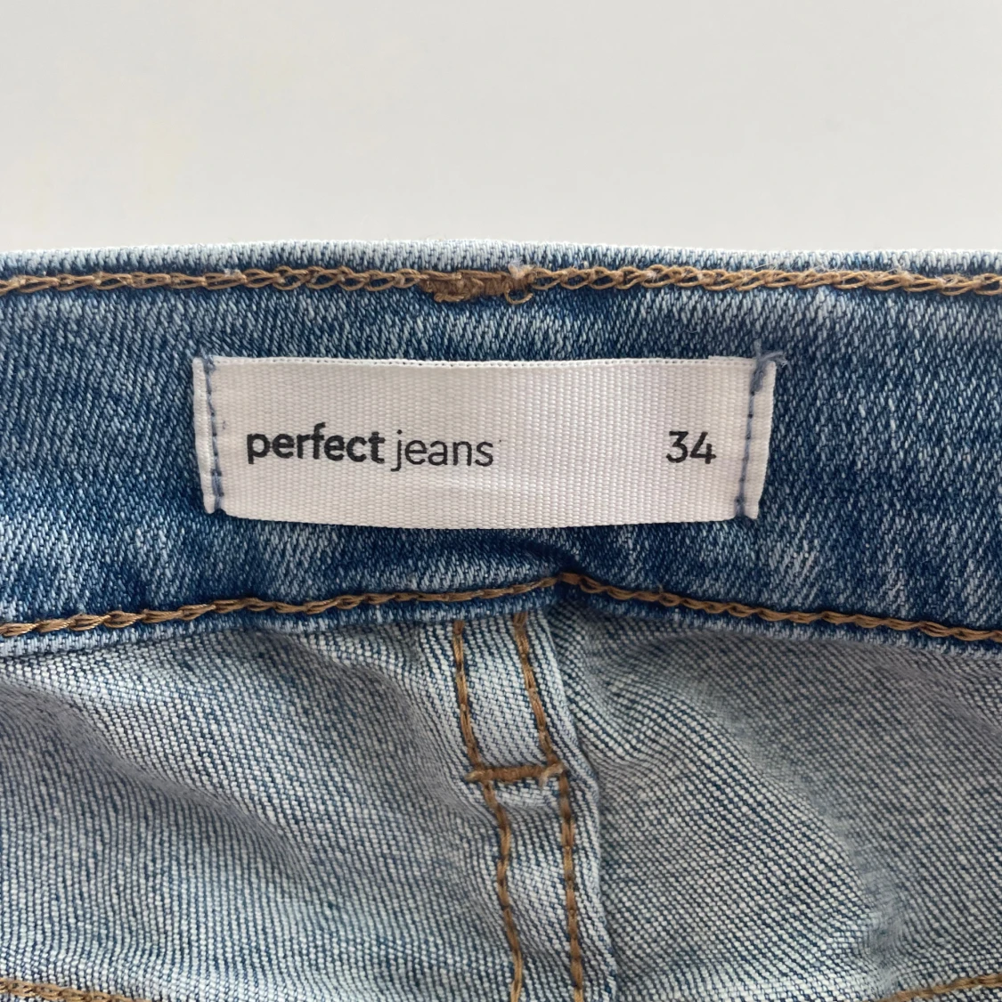 Ljusblå bootcut jeans från Gina Tricot - 2