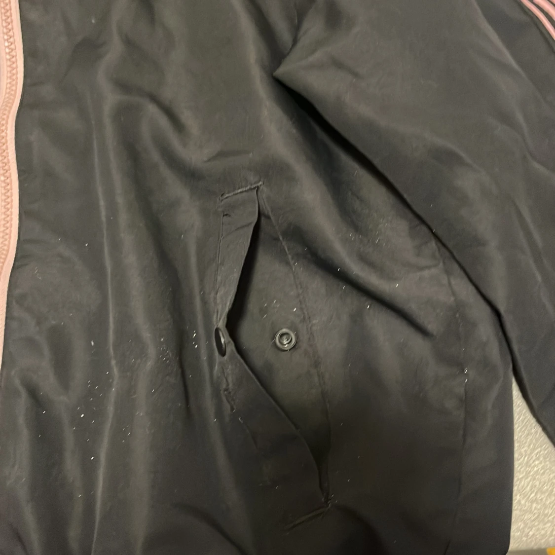 Svart vindjacka från Warp med huva - 1