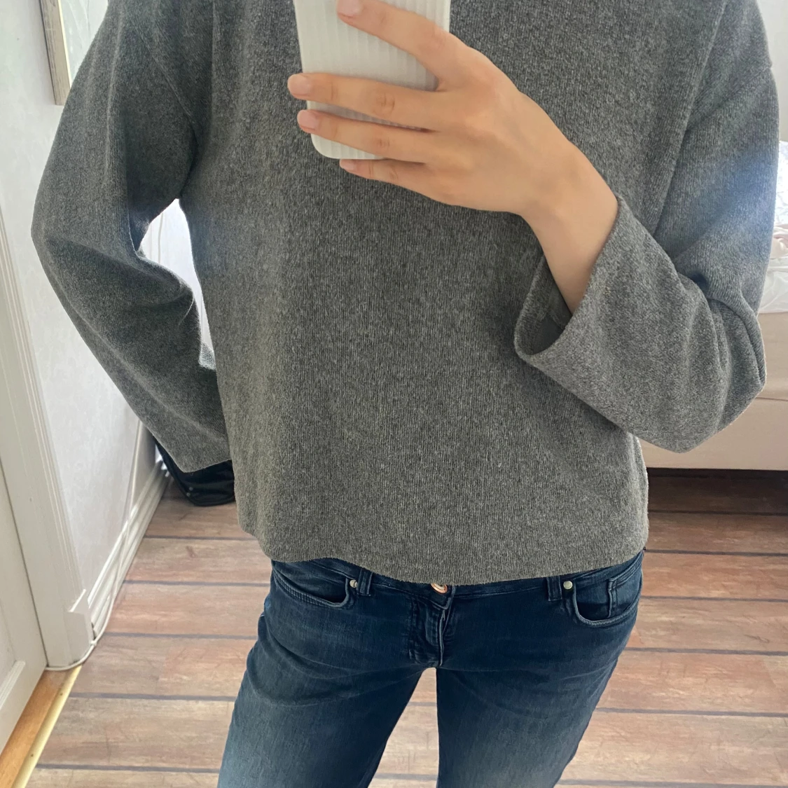 Grå långärmad tröja - 1