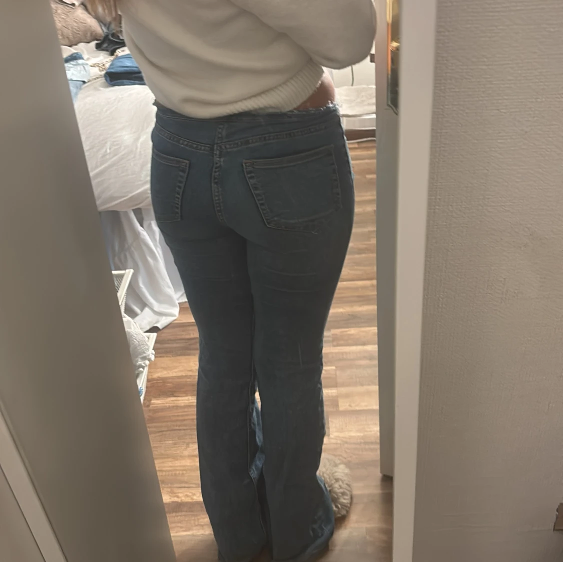 Blå bootcut jeans från Divided H&M - 1