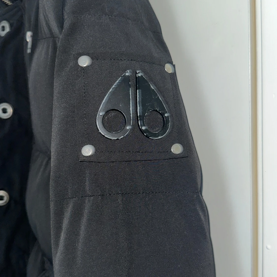 Svart dunjacka Moose Knuckles - 1