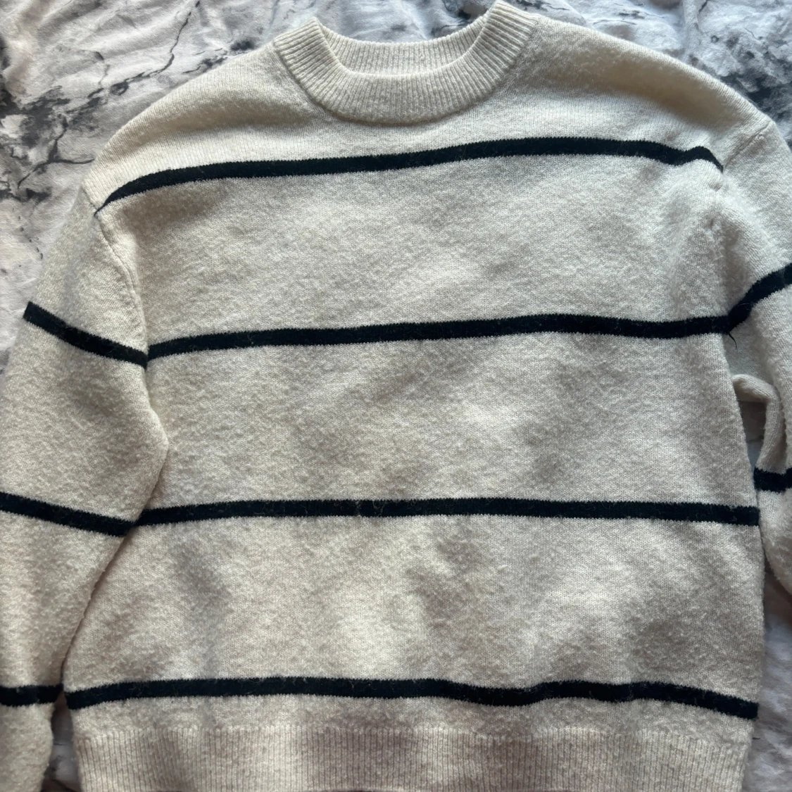 Randig stickad tröja från H&M XS