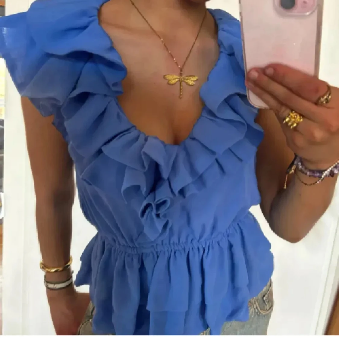 Supertrendig volangblus från H&M i blått