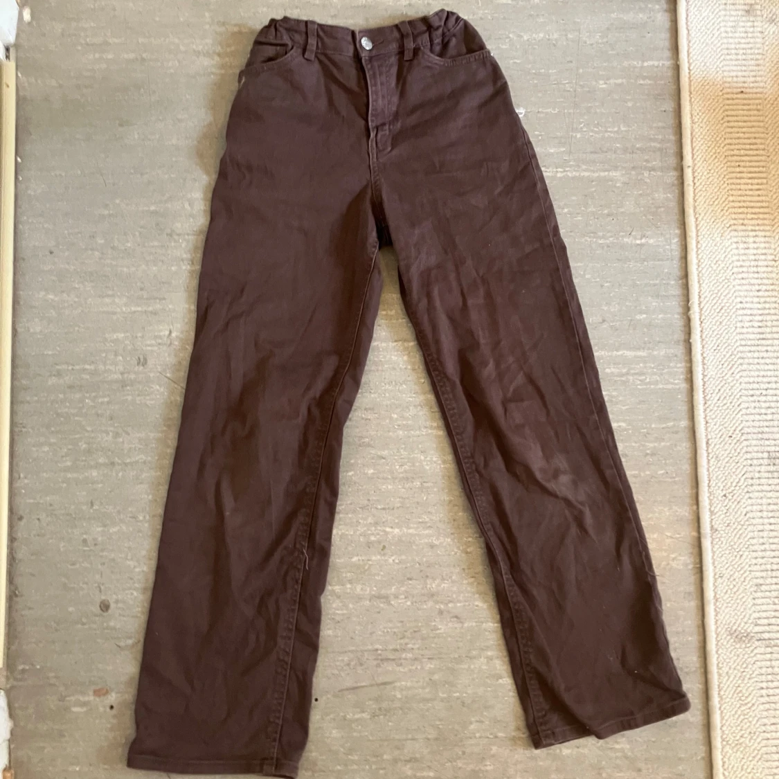 Bruna raka byxor från Lindex - 1