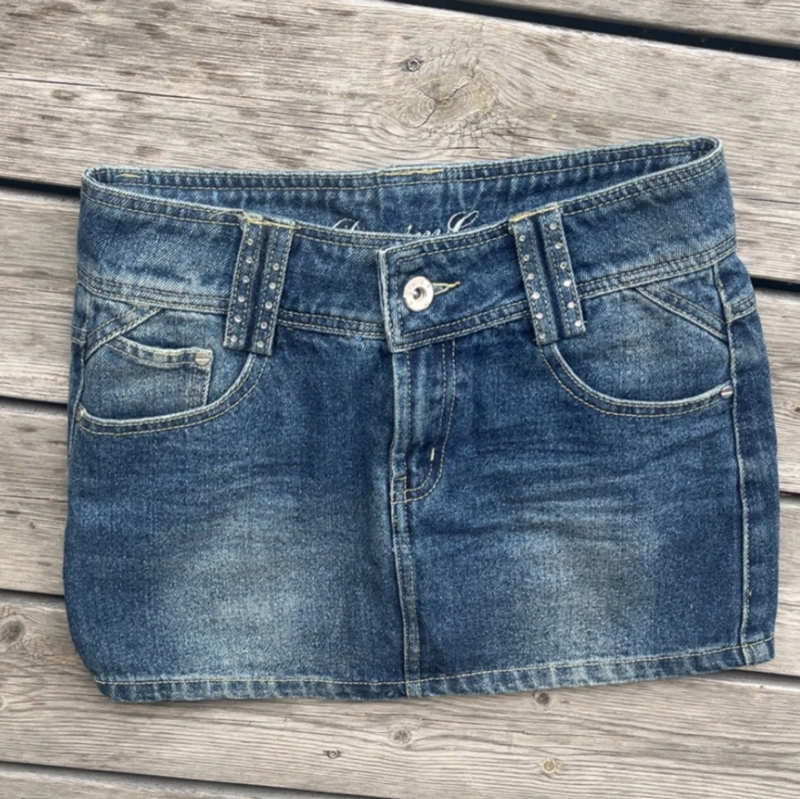 Supersöt vintage jeanskjol med diamanter - 1