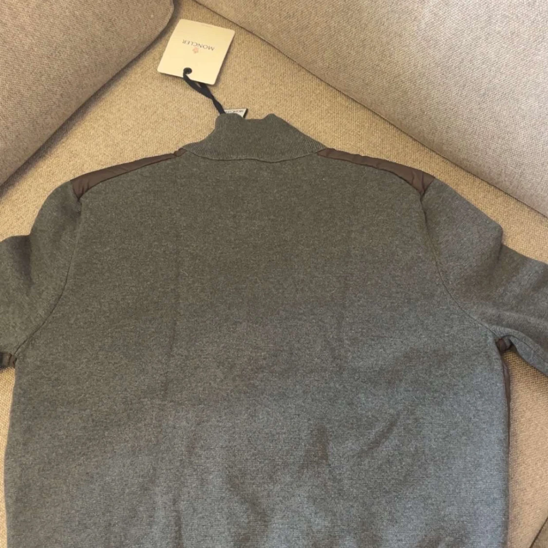  brun och grå moncler cardigan  - 2