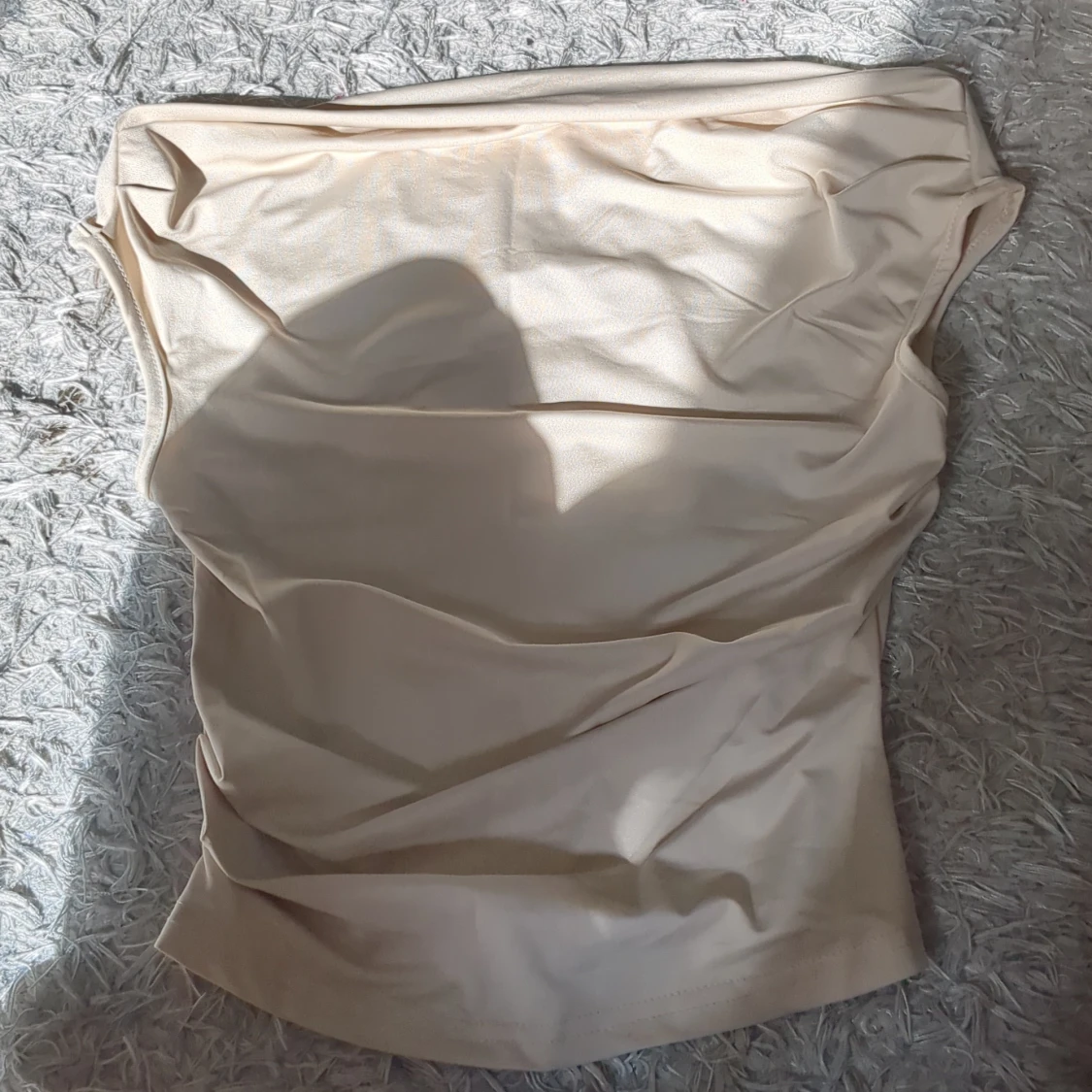 Beige off shoulder tröja - 1