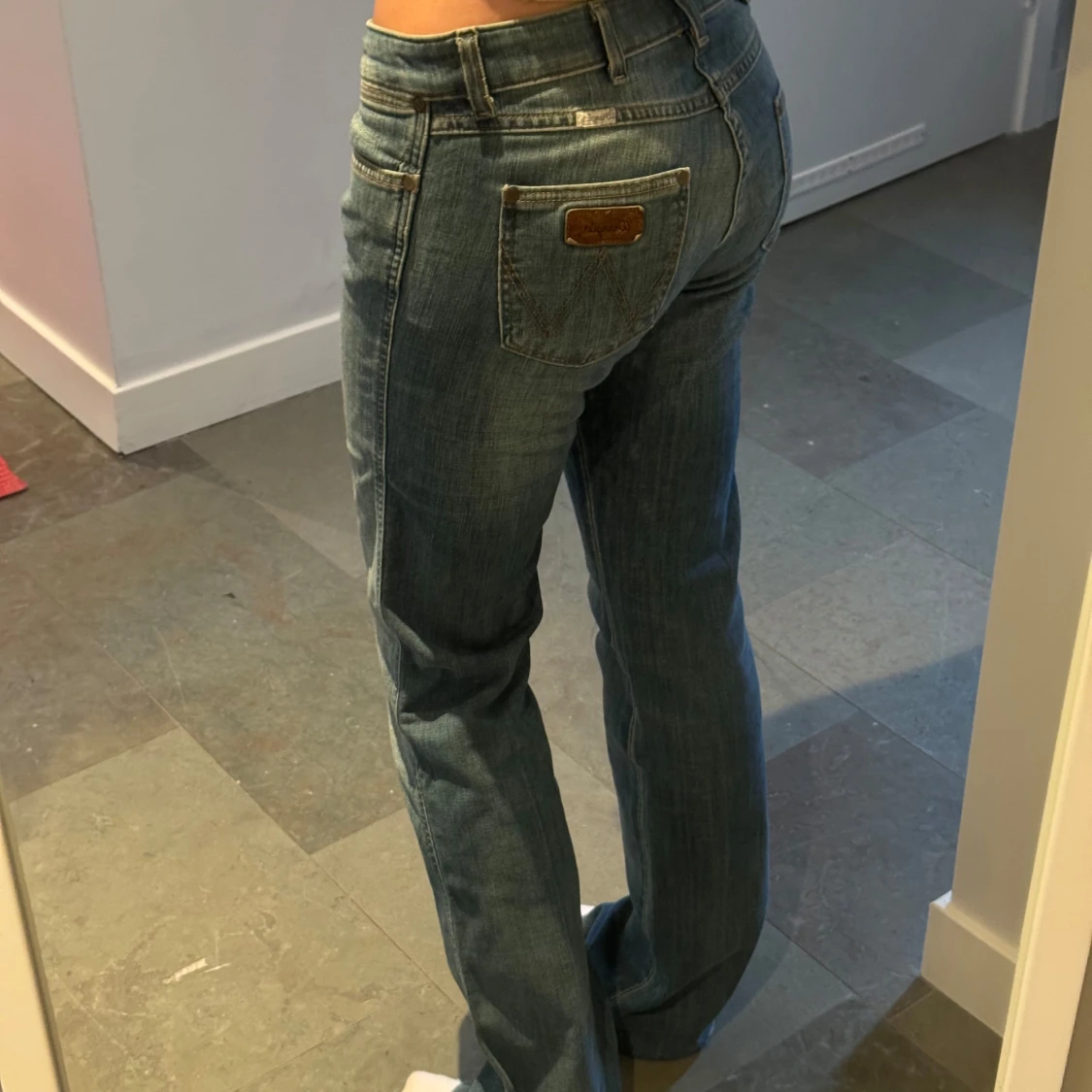 Blå jeans från Wrangler - 1