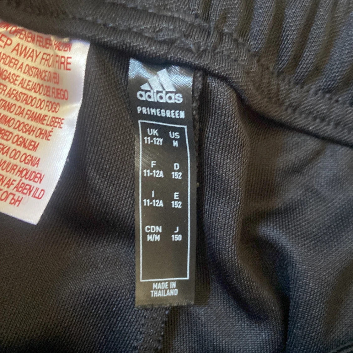 Svarta träningsbyxor från Adidas - 1