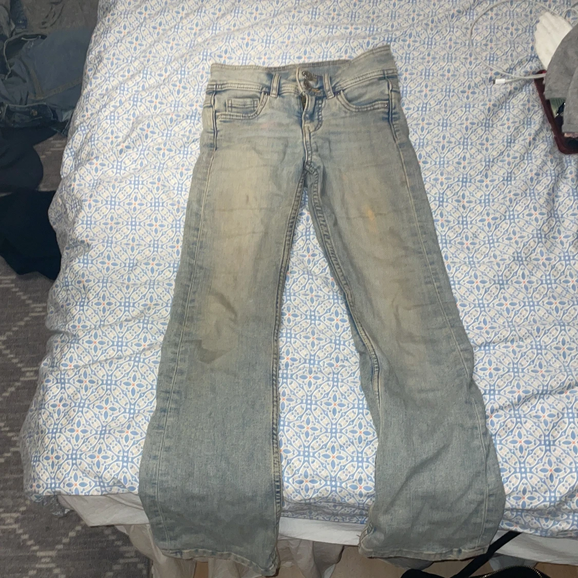 Ljusblå bootcut jeans från Kappahl - 3