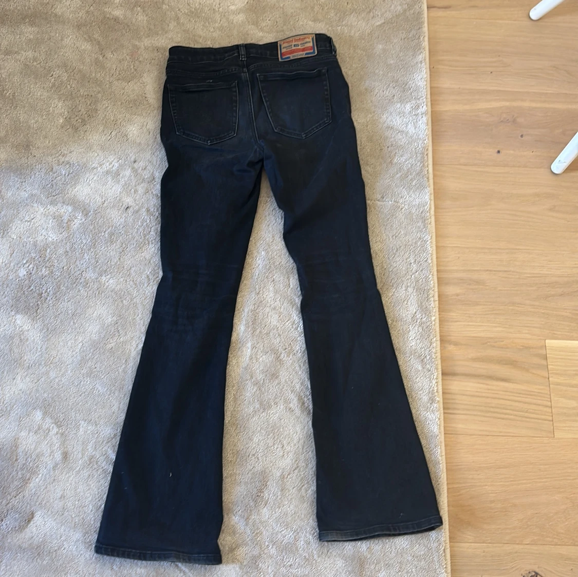 Svarta bootcut jeans från Diesel - 1