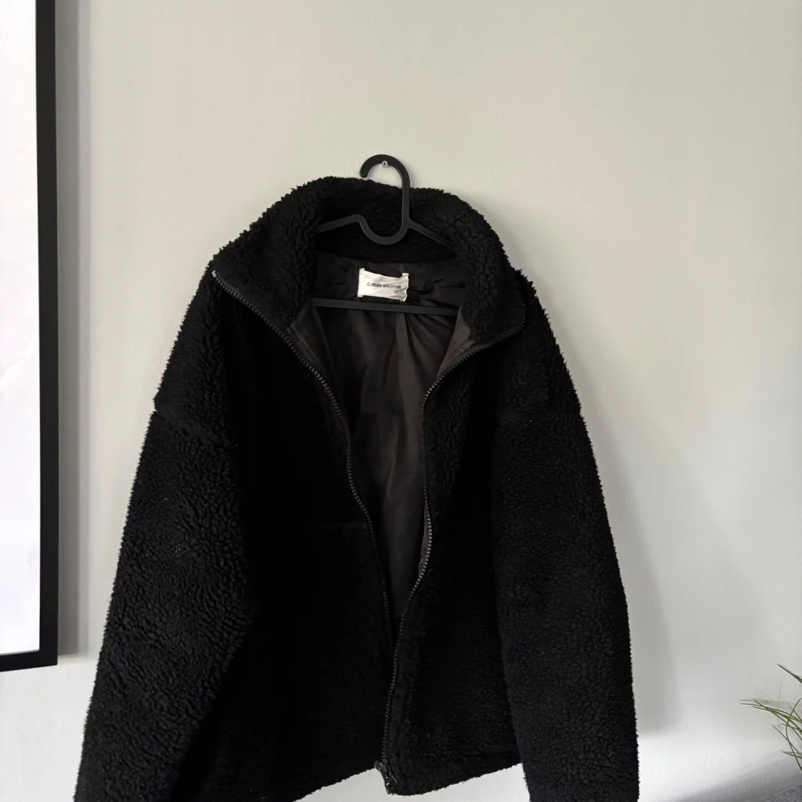 Svart teddyjacka från Carin Wester