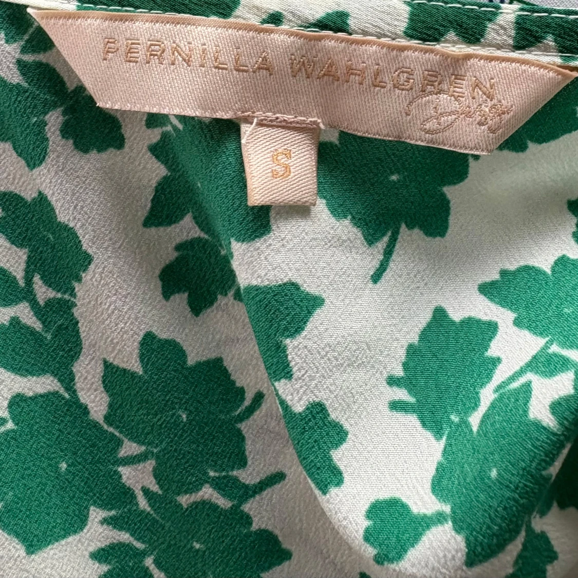 Grönvit blommig omlottklänning S - 3