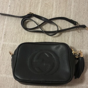 Väska G,G svart - Priset kan diskuteras vid snabb affär 