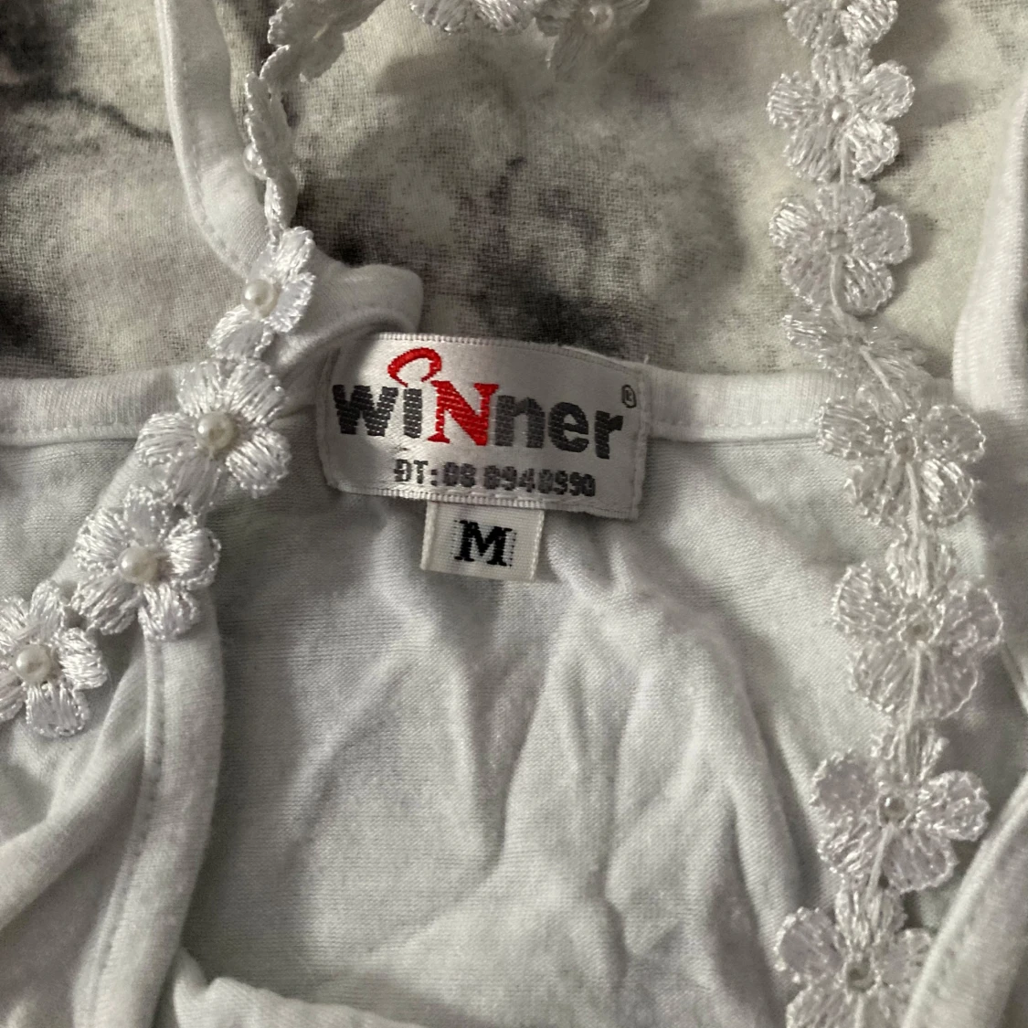 Vit blommig linnetopp från Winner - 2