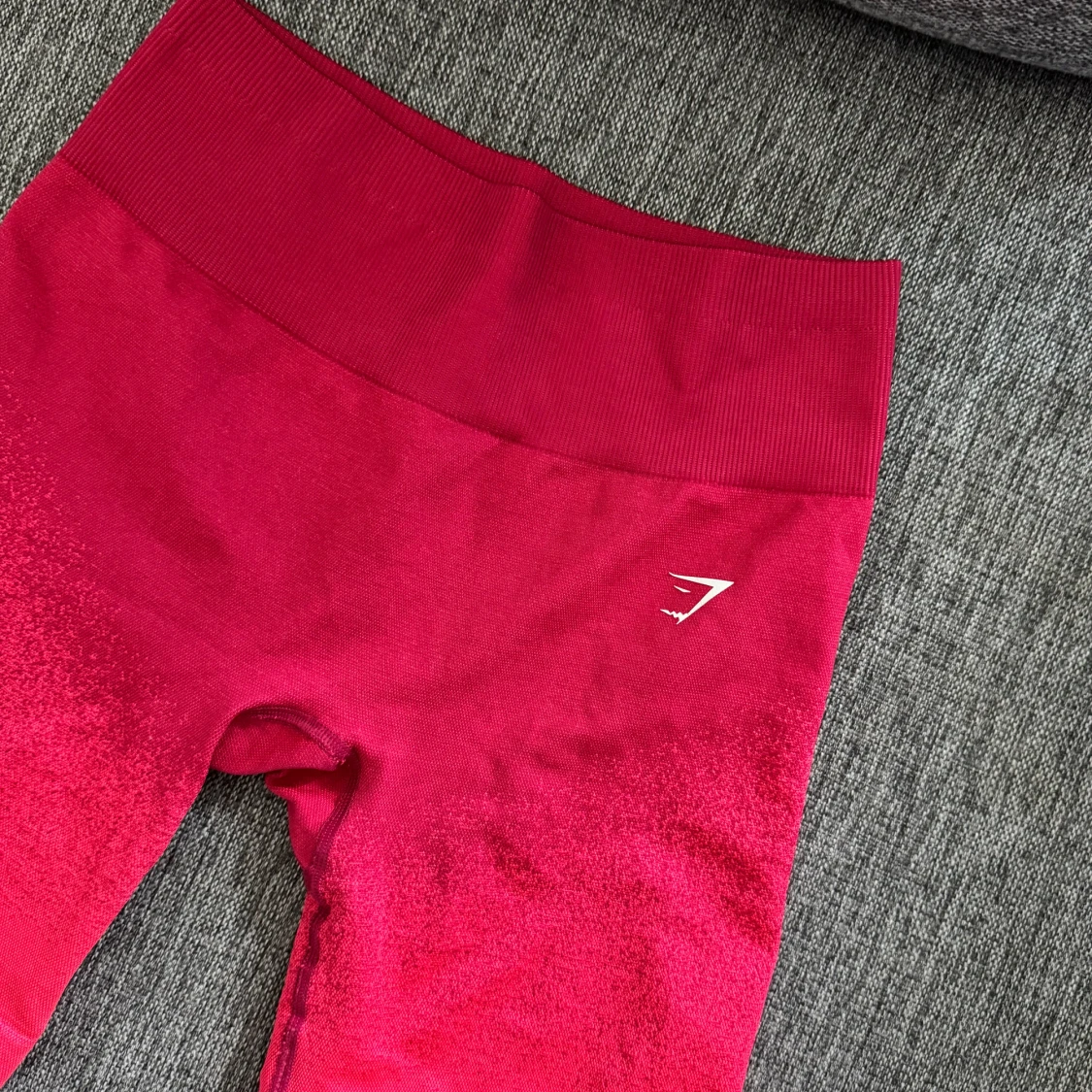 Rosa träningsshorts från Gymshark - 1