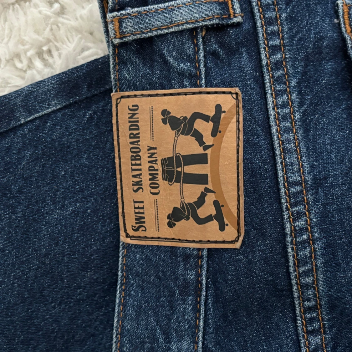 Blå jeans från Sweet SKTBS, modell Big Skate  - 4