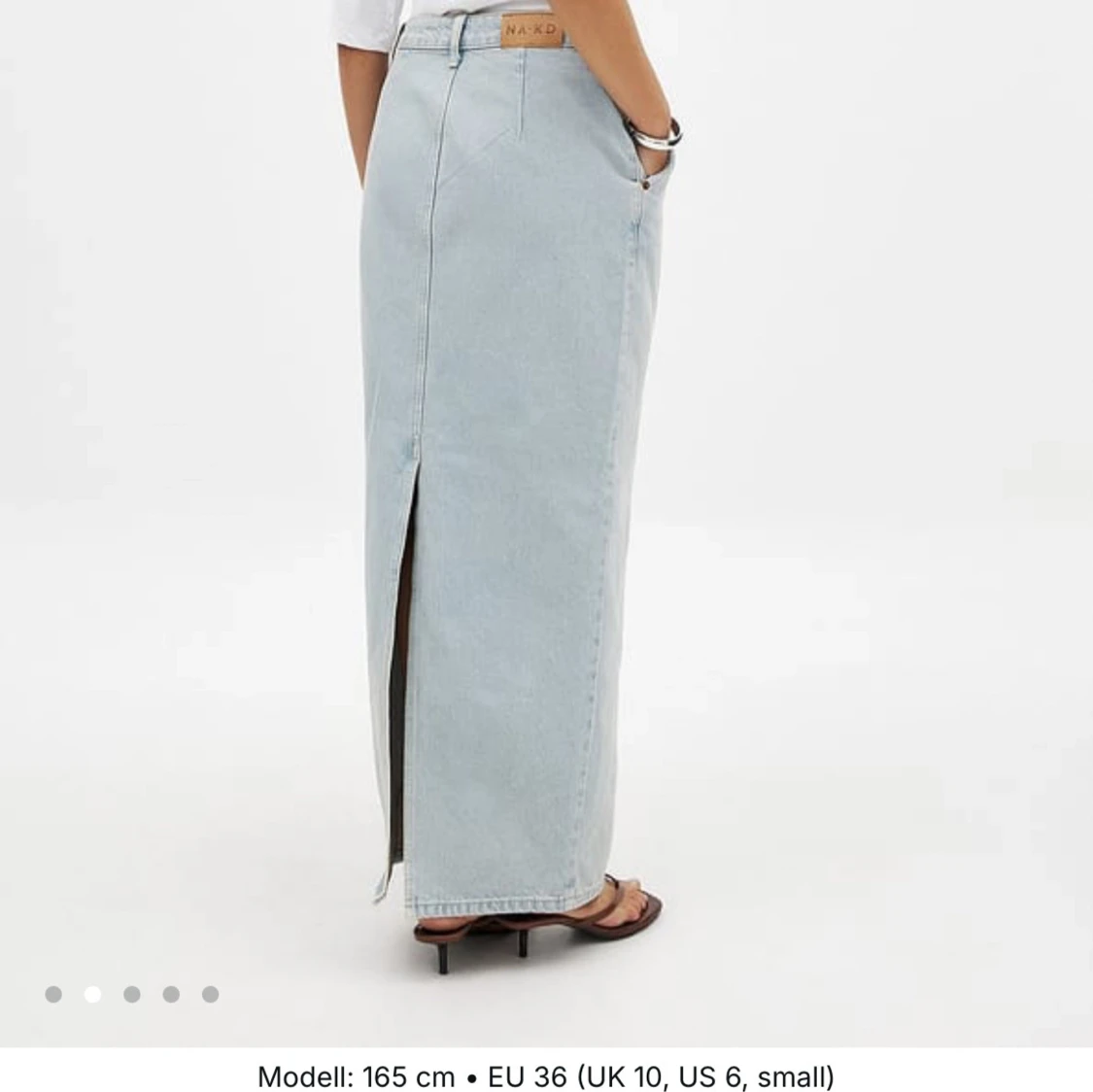 Ljusblå lång jeanskjol från NA-KD - 2