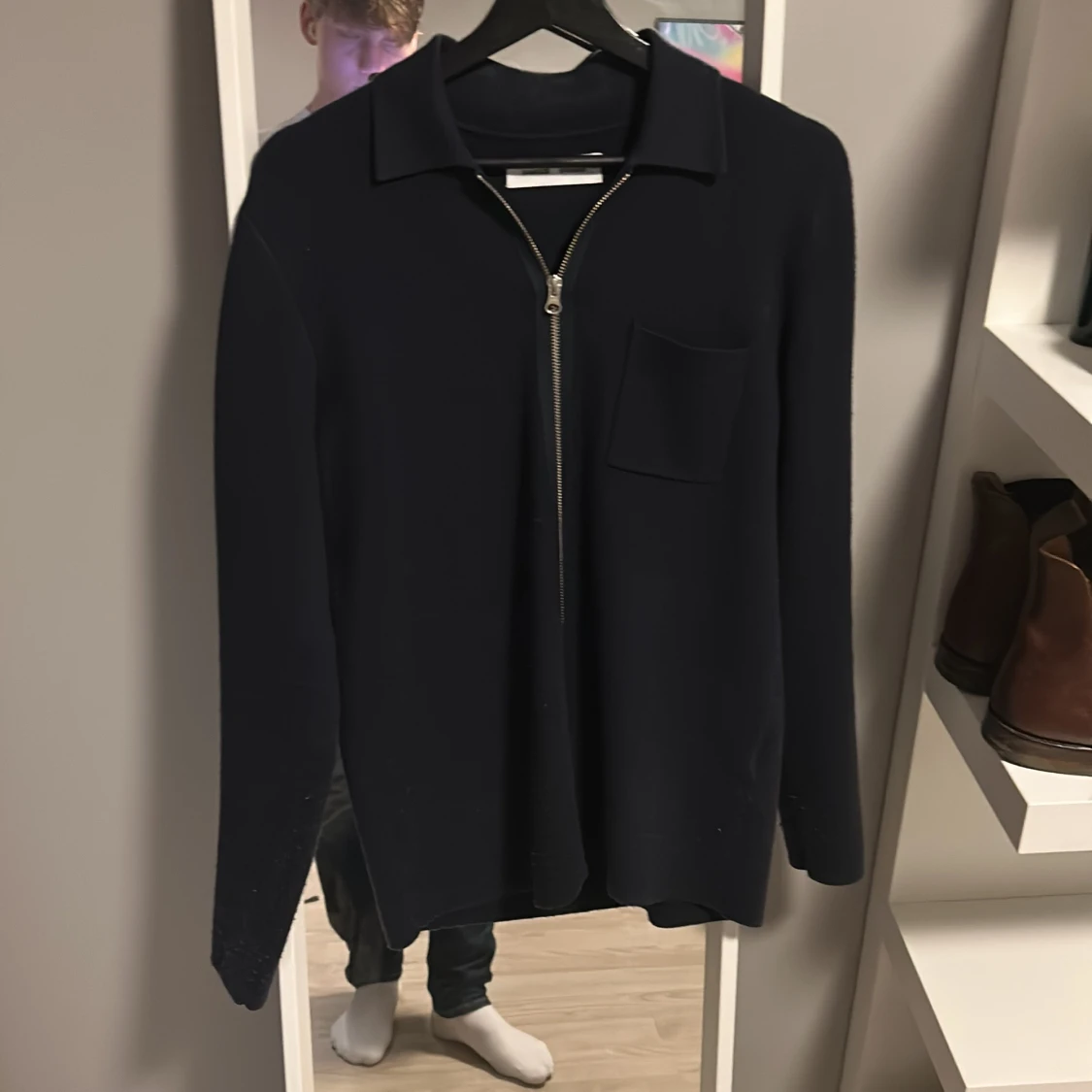 Mörkblå tröja med dragkedja från Samsøe Samsøe - 1