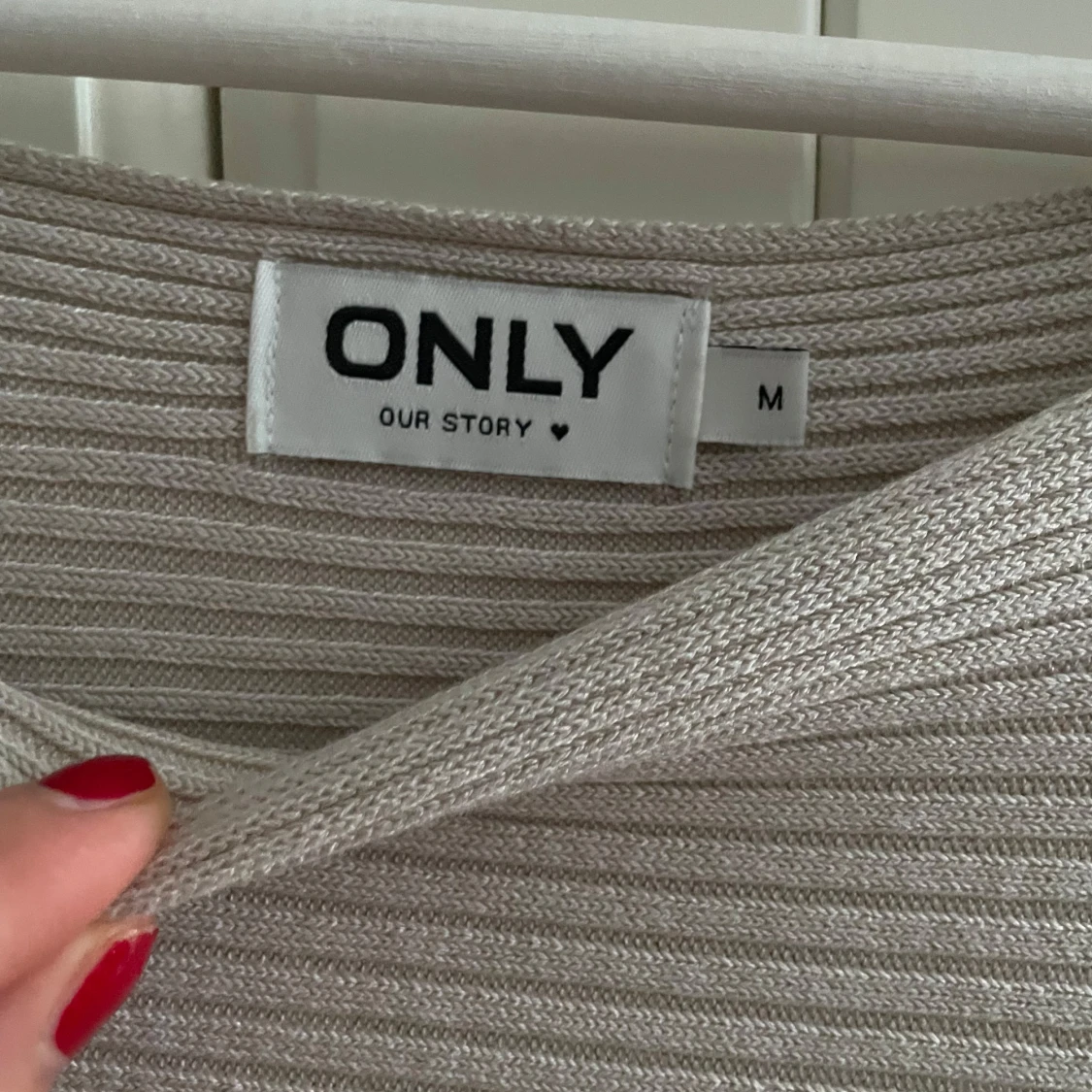 Beige ribbad tröja från ONLY - 3