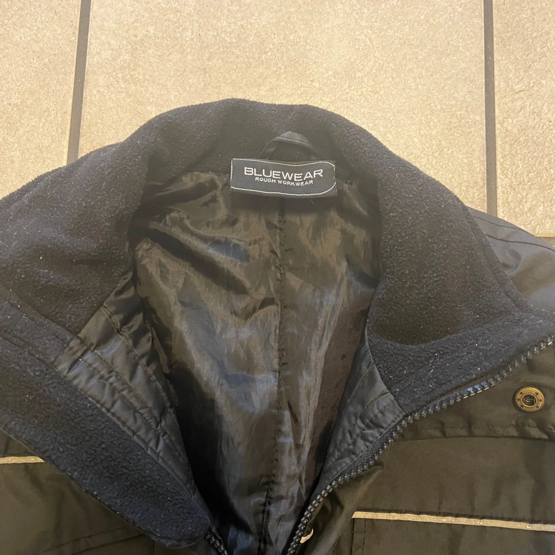 Svart jacka från Bluewear - 2