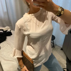 Gullig rosa blus  - Super söt blus ❣️❣️🌸