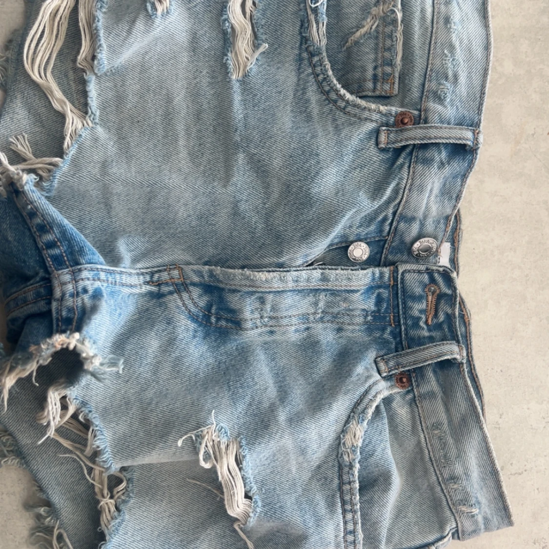 Blå jeansshorts från Zara