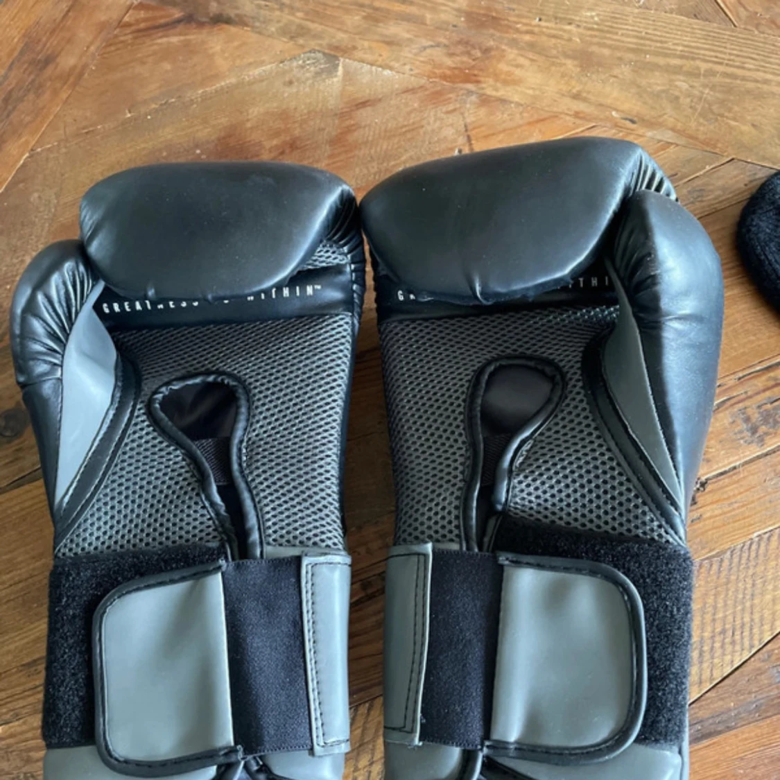 Svarta boxningshandskar från Everlast - 2