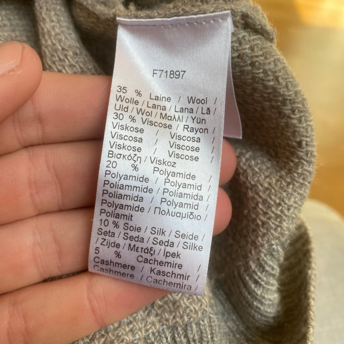 Grå stickad tröja från Lacoste - 3