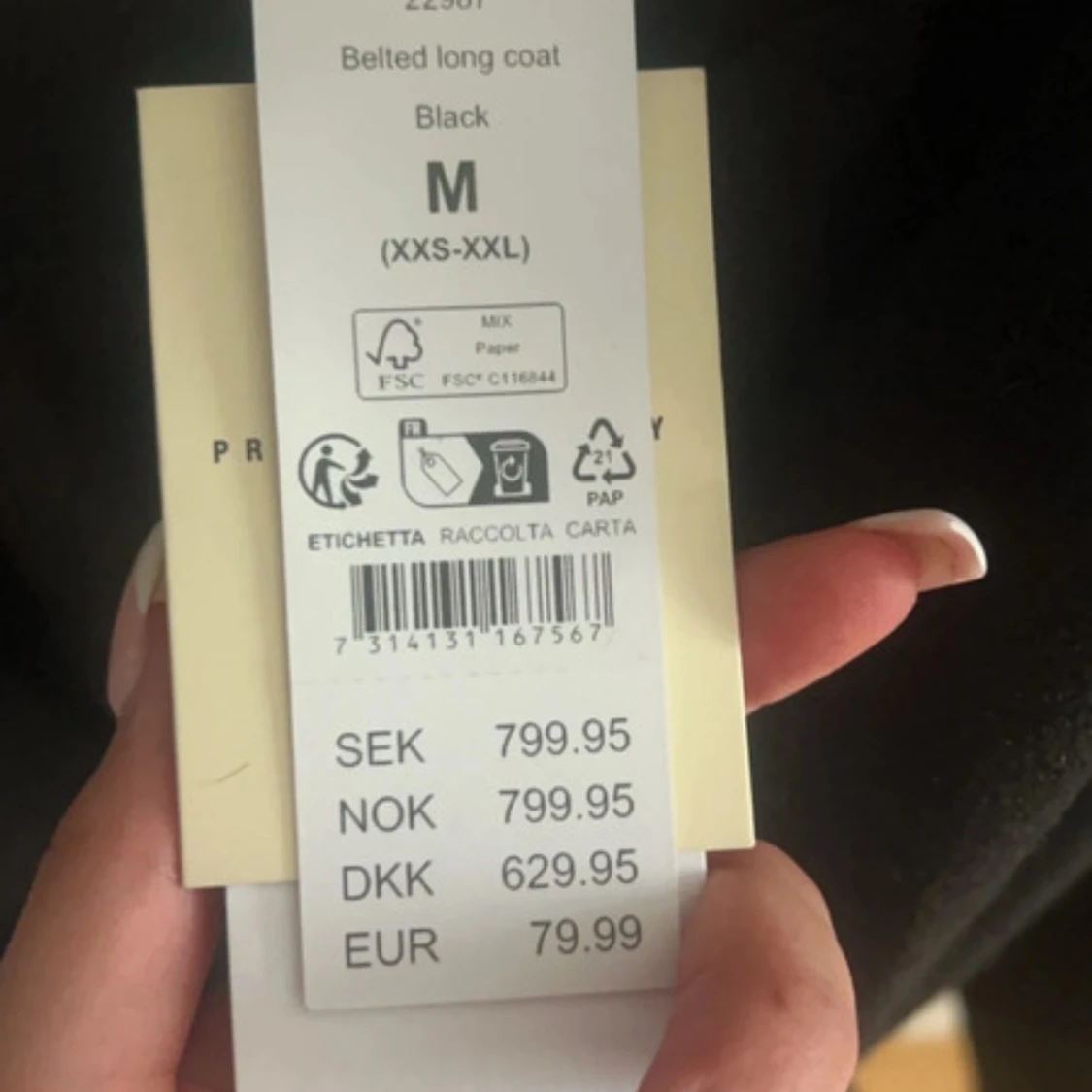 Svart lång kappa med bälte