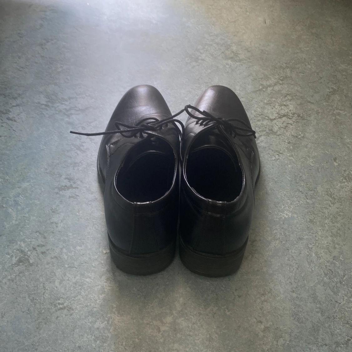 Svarta skinnloafers med snörning - 1