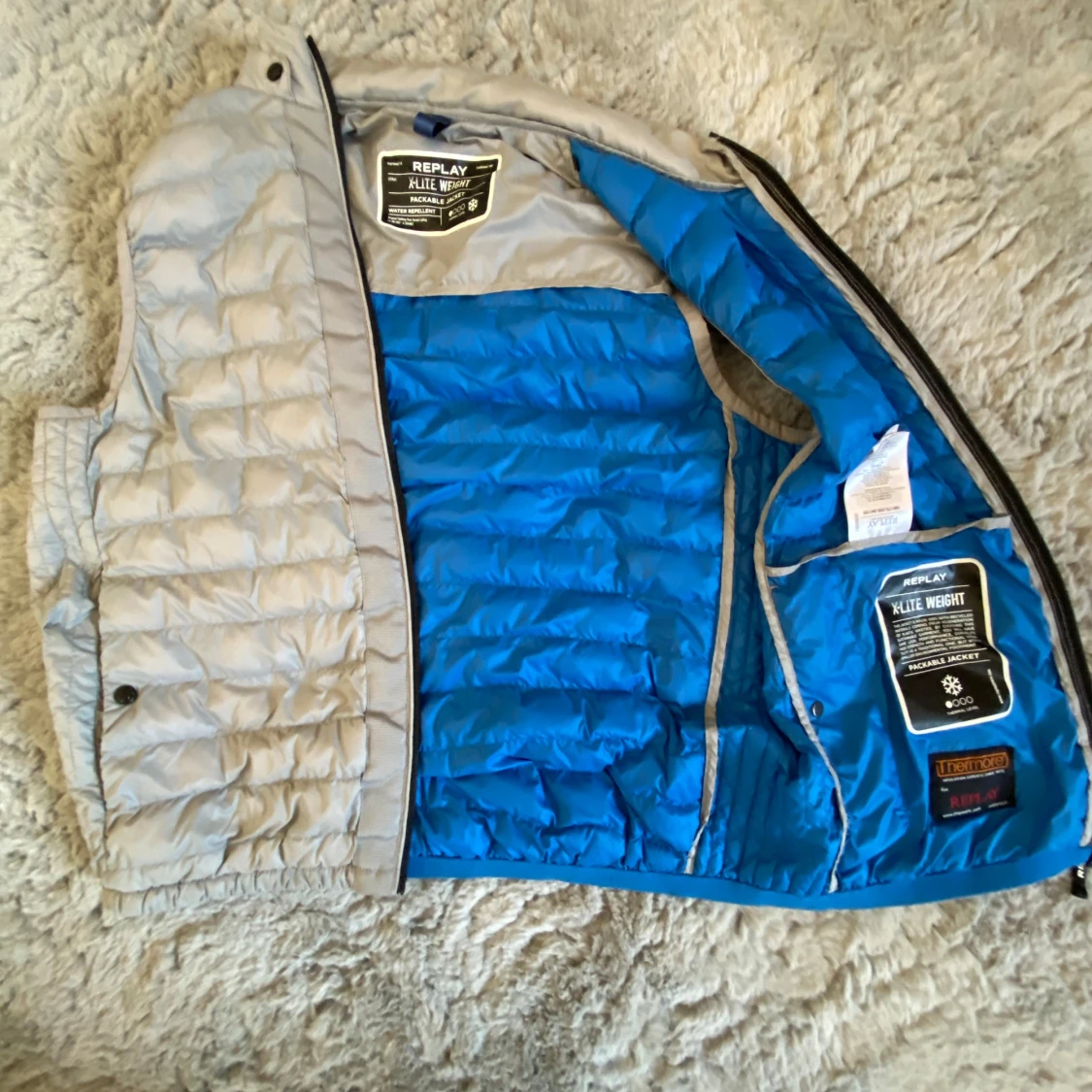 Ljusgrå dunväst från Replay - 1