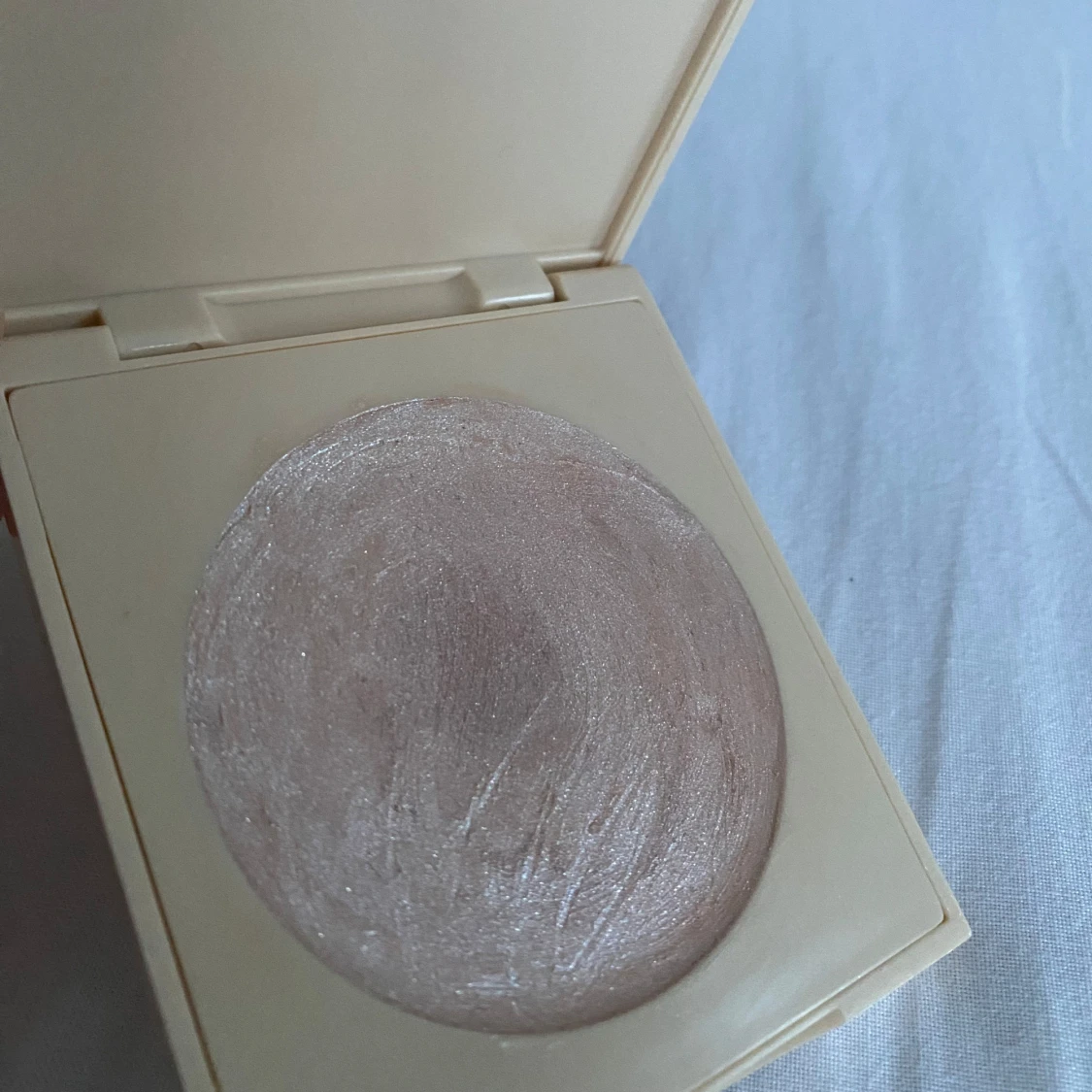 Kräm highlighter  - 1