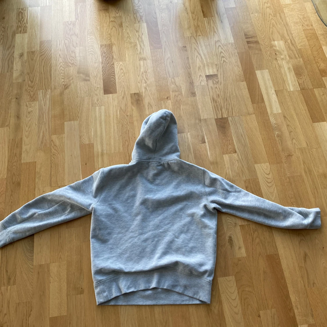 Ljusgrå hoodie från Ralph Lauren - 1
