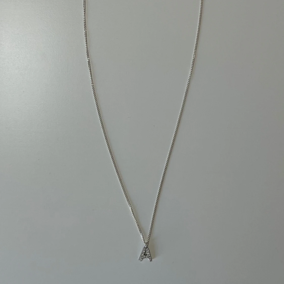 Silverhalsband med bokstavsberlock A - 2